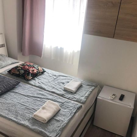 Bella Fiore Mini Rooms 3 Budapest Exterior foto