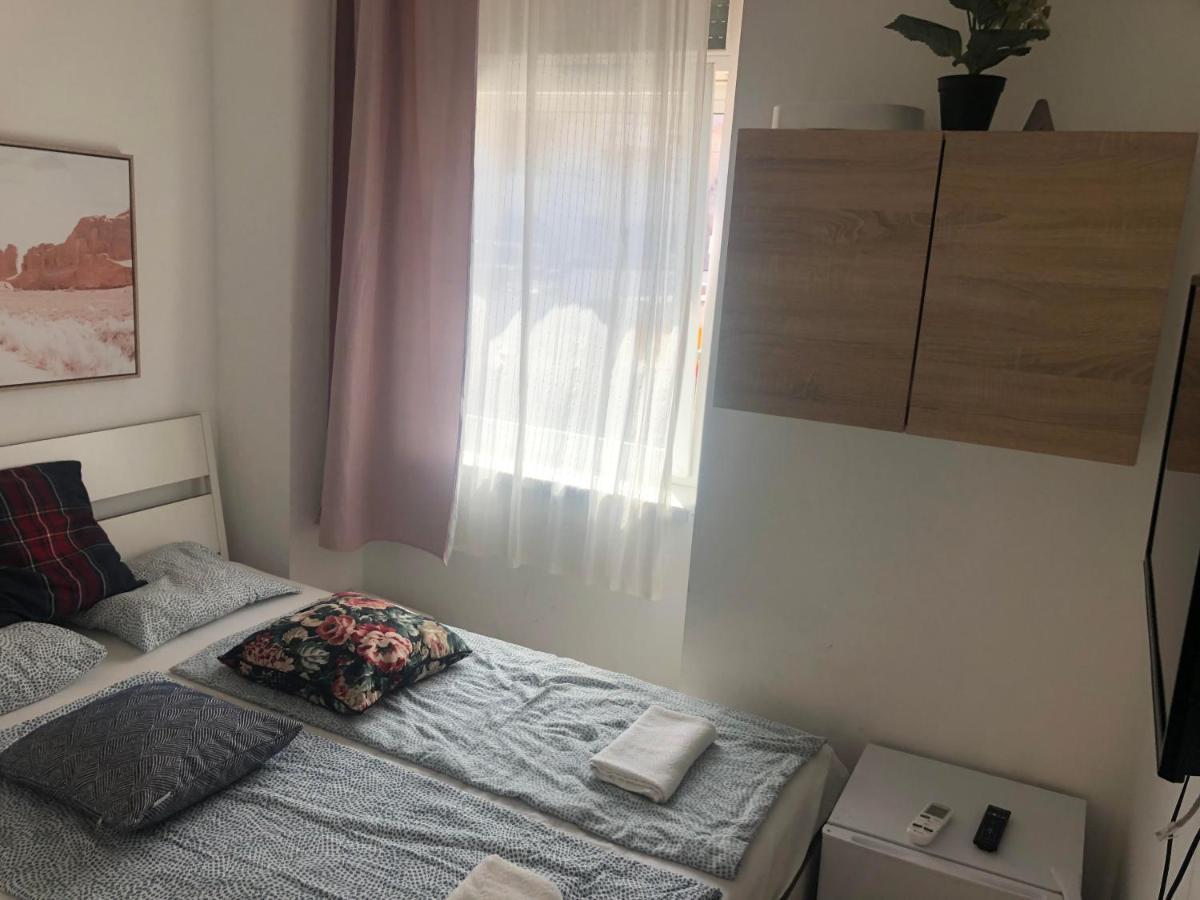 Bella Fiore Mini Rooms 3 Budapest Exterior foto